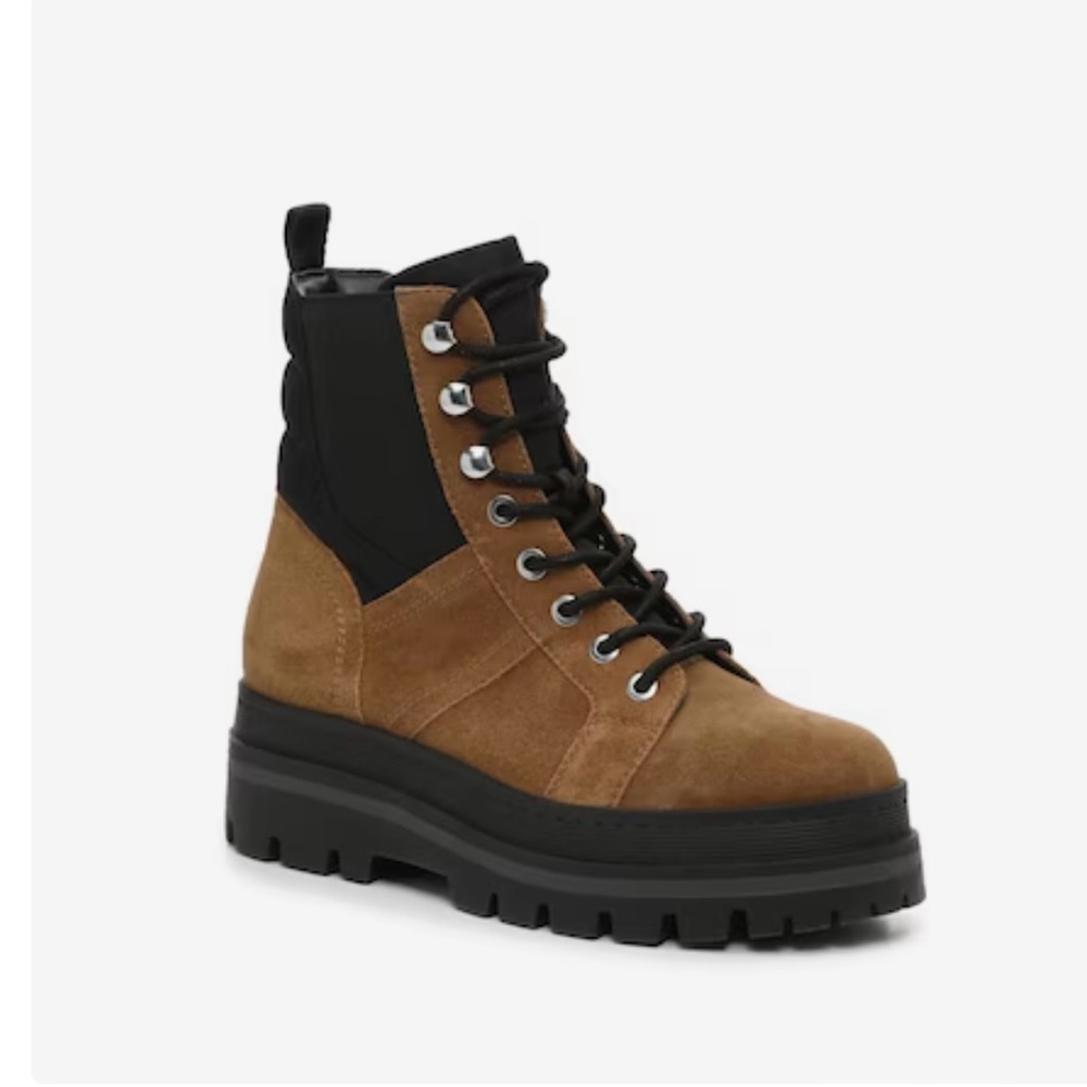 Marc Fisher Sashia Platform
Combat Boot‎ Womans Size 8